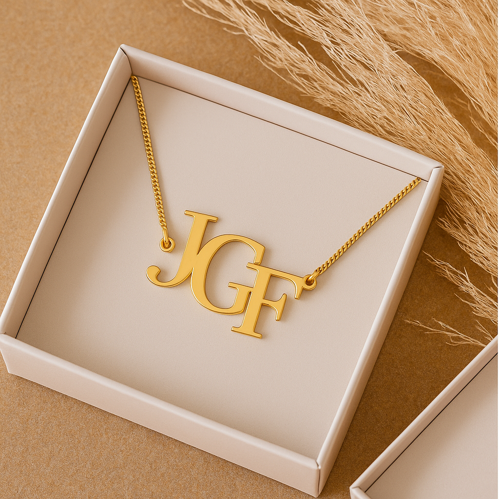 Colar 3 letras banhado a ouro 18 k - Imagem 2