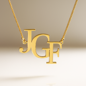 Colar 3 letras banhado a ouro 18 k