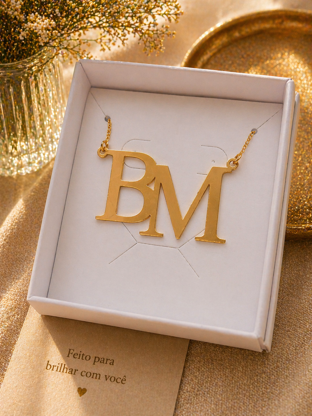 Colar duas letras monogramas banhado a ouro 18k